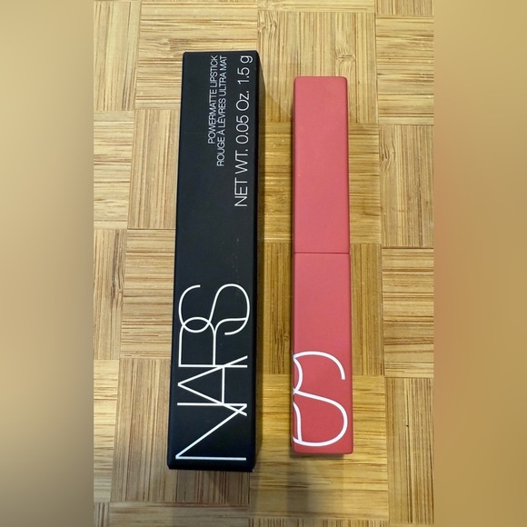 NARS Powermatte Lipstick in American Woman - Dusty Rose - Picture 4 of 5